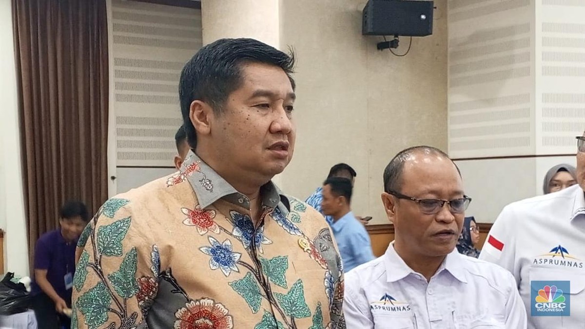 Menteri Ara Tiba-Tiba Ucap Siap Direshuffle, Ada Apa?