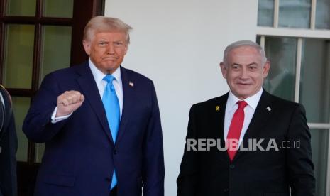 Trump: Jika Diserang, AS Akan Gempur Iran dengan 'Kekuatan Penuh'