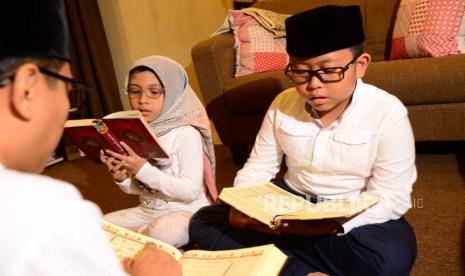 Ingin Menjadi Ayah yang Lembut? Tirulah Rasulullah