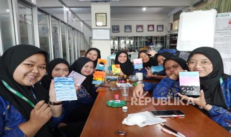 Komitmen Tingkatkan Layanan, Perpustakaan Unisa Bandung Raih Akreditasi A