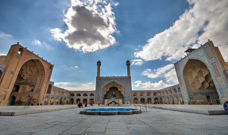 Pesona Masjid Agung Isfahan